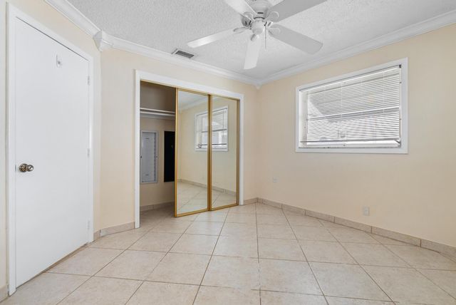 240 NW 24TH CT, Pompano Beach, FL 33064