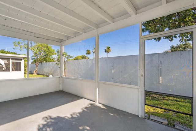 240 NW 24TH CT, Pompano Beach, FL 33064