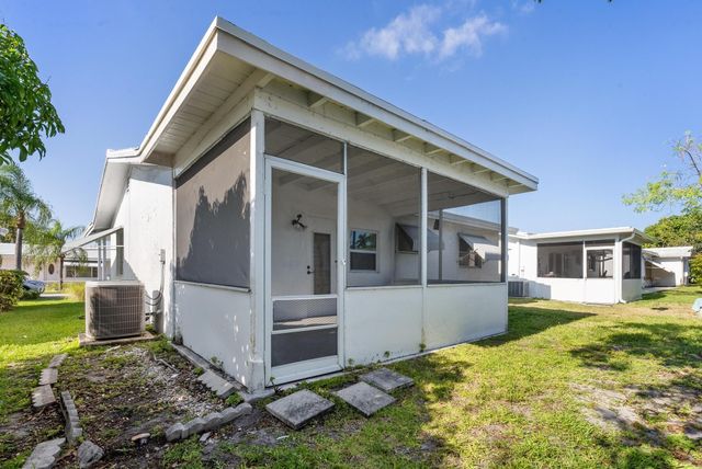 240 NW 24TH CT, Pompano Beach, FL 33064