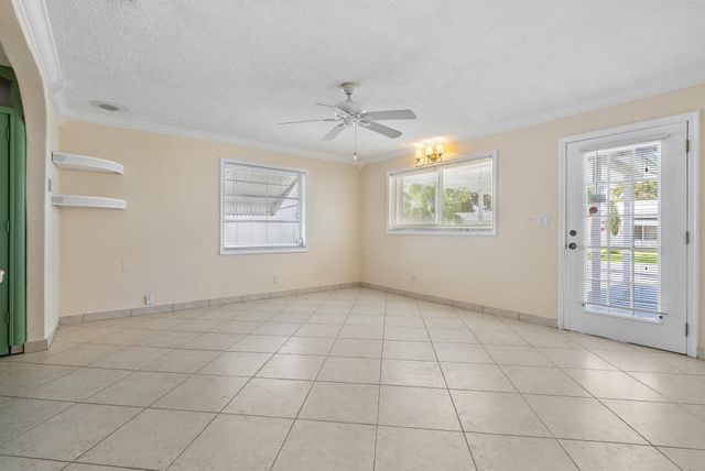 240 NW 24TH CT, Pompano Beach, FL 33064