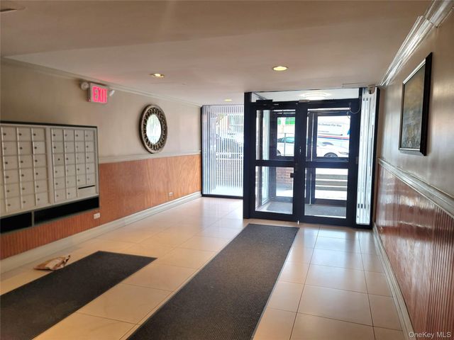 87-20 175th Street 1M, Jamaica, NY 11432