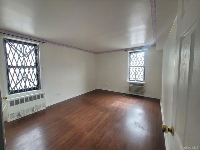 87-20 175th Street 1M, Jamaica, NY 11432
