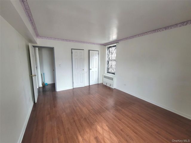 87-20 175th Street 1M, Jamaica, NY 11432