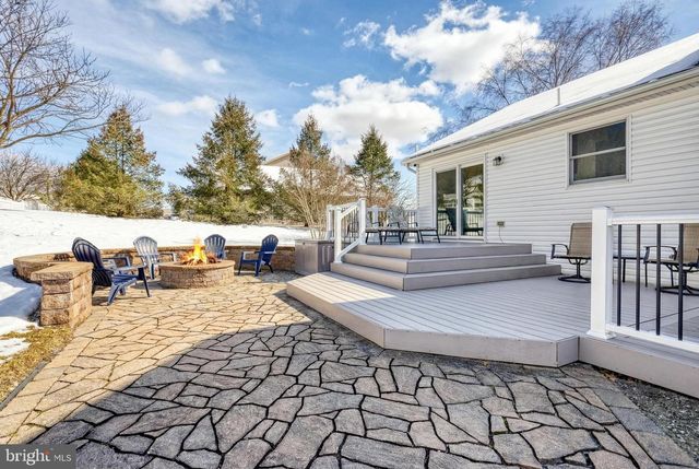 331 BRADDOCK DR, Etters, PA 17319