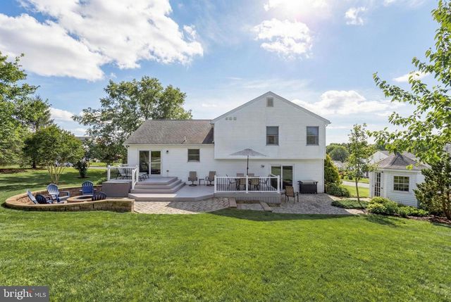 331 BRADDOCK DR, Etters, PA 17319