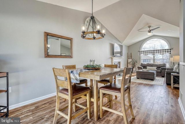 331 BRADDOCK DR, Etters, PA 17319