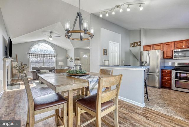 331 BRADDOCK DR, Etters, PA 17319