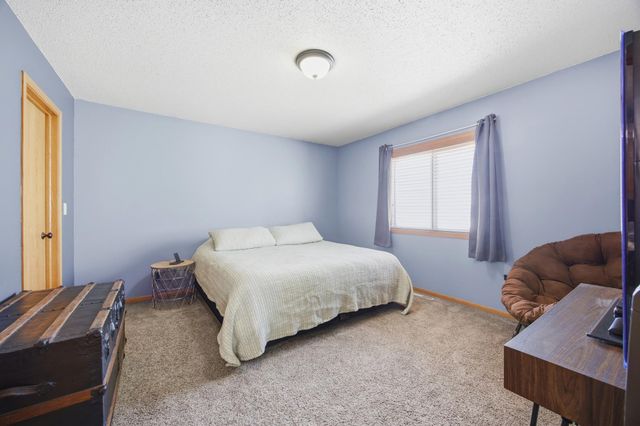 5284 49th Avenue S, Fargo, ND 58104