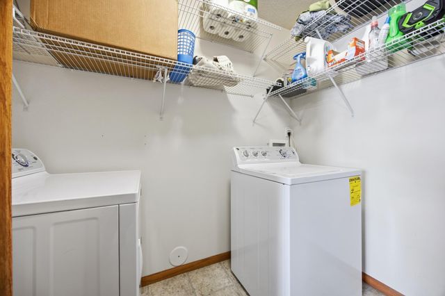 5284 49th Avenue S, Fargo, ND 58104