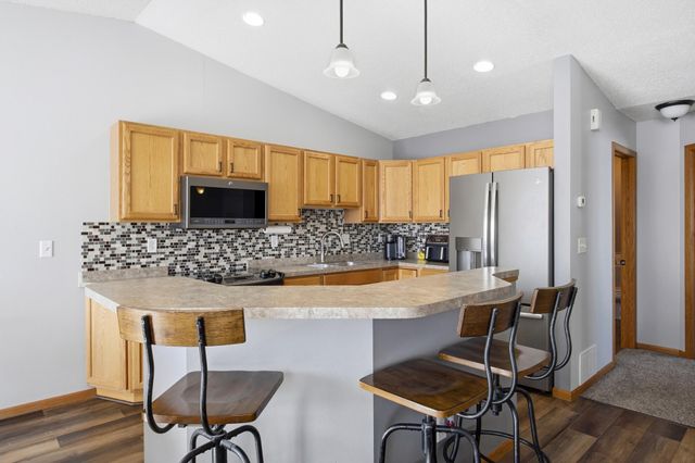 5284 49th Avenue S, Fargo, ND 58104