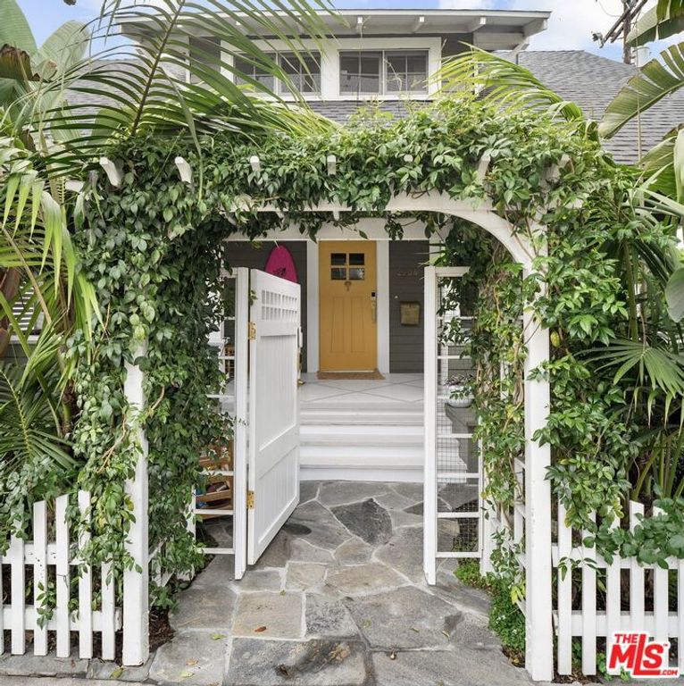 2704 3rd Street, Santa Monica, CA 90405 — exterior