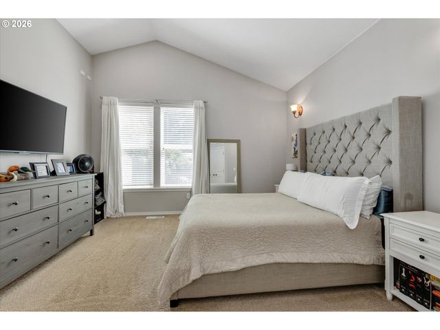 13800 HOLCOMB Blvd, Oregon City, OR 97045