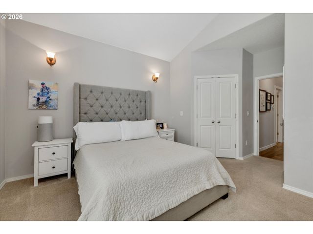 13800 HOLCOMB Blvd, Oregon City, OR 97045