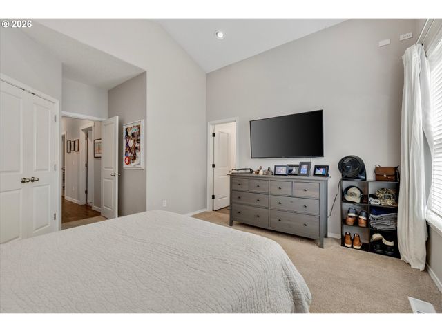 13800 HOLCOMB Blvd, Oregon City, OR 97045