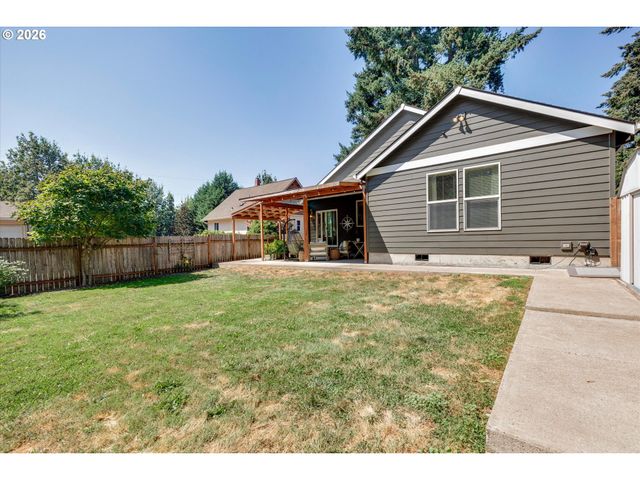 13800 HOLCOMB Blvd, Oregon City, OR 97045