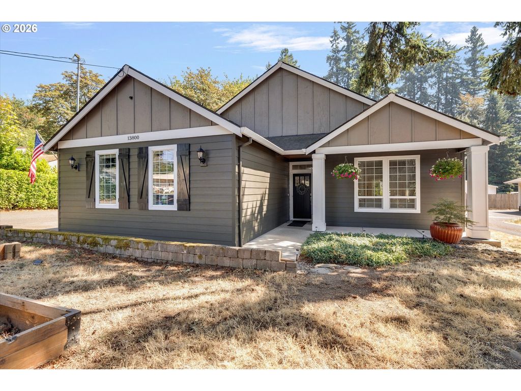 13800 HOLCOMB Blvd, Oregon City, OR 97045