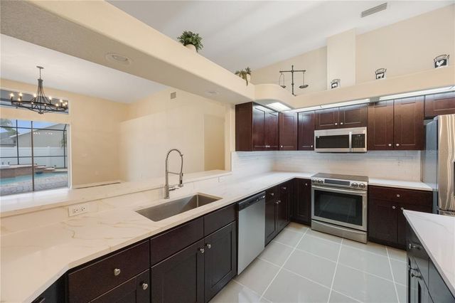 18413 EASTWYCK DRIVE, Tampa, FL 33647
