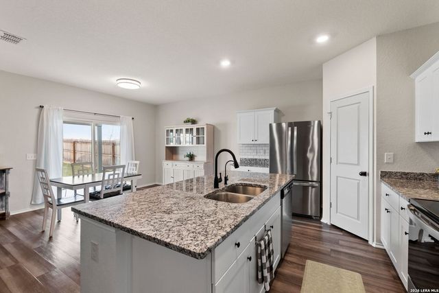 5303 Hickory Pl, San Antonio, TX 78222