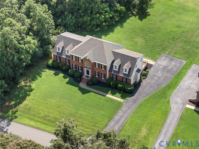 8441 Colemanden Dr, Mechanicsville, VA 23111