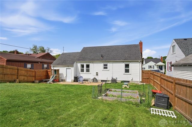 1320 N Plum Street, Springfield, OH 45504
