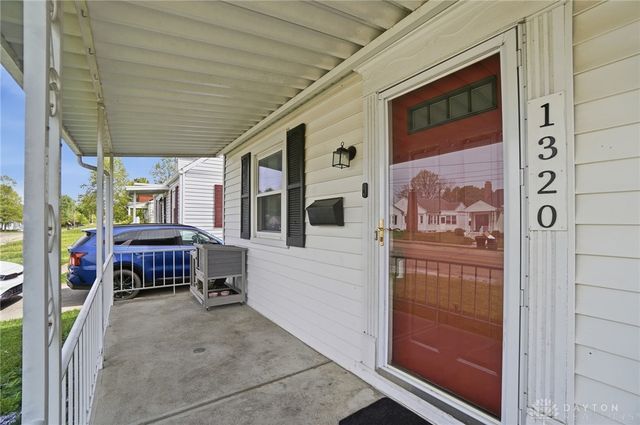 1320 N Plum Street, Springfield, OH 45504
