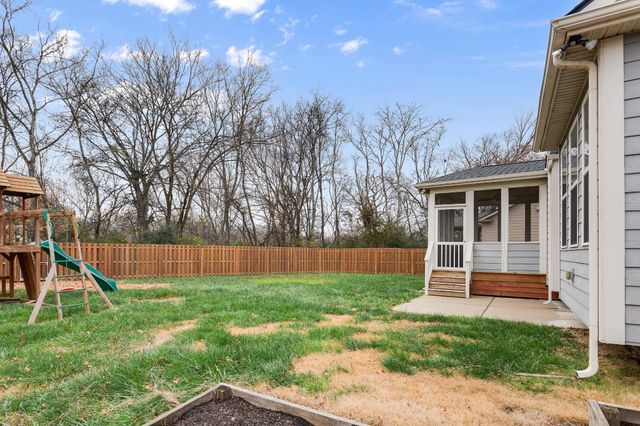 1226 Cotillion Dr, Murfreesboro, TN 37128