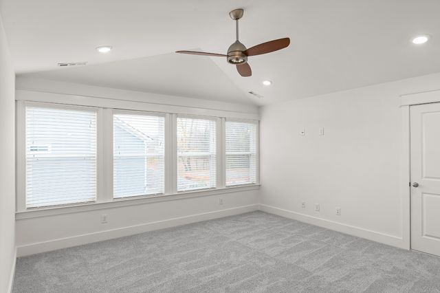 1226 Cotillion Dr, Murfreesboro, TN 37128