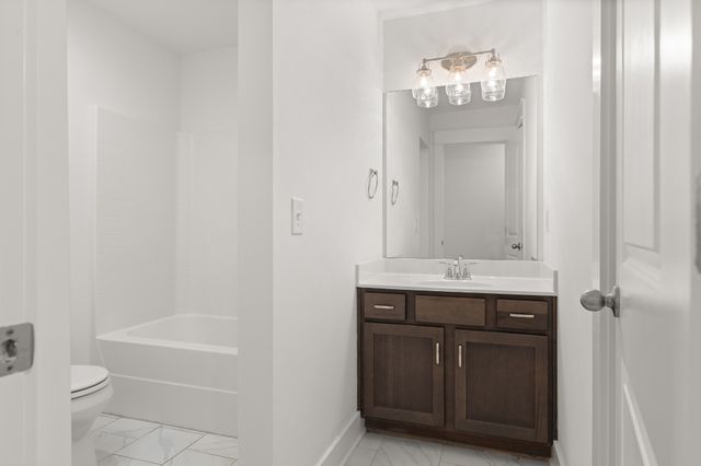 1226 Cotillion Dr, Murfreesboro, TN 37128