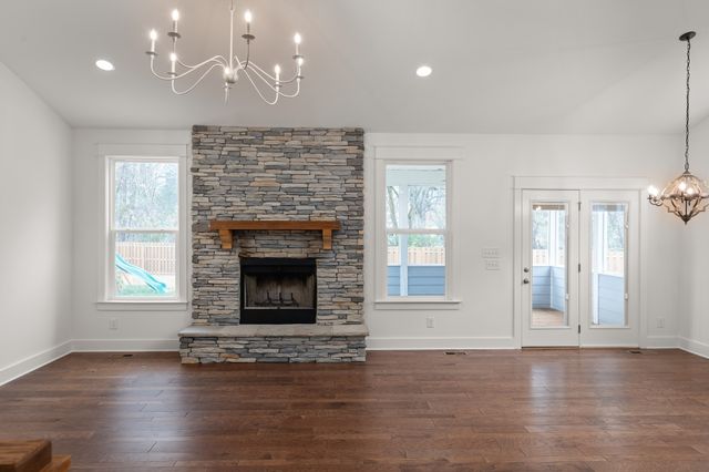 1226 Cotillion Dr, Murfreesboro, TN 37128