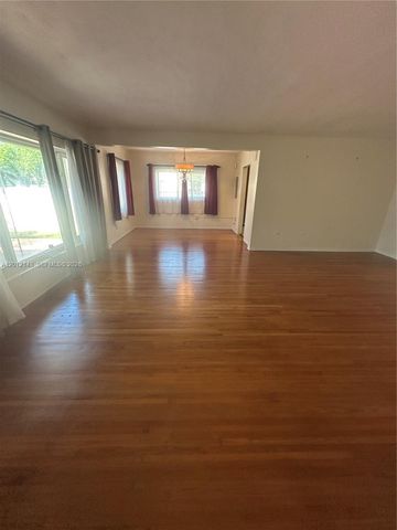 5651 NW 3rd St, Miami, FL 33126