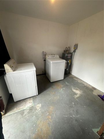 5651 NW 3rd St, Miami, FL 33126