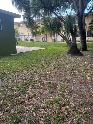 5651 NW 3rd St, Miami, FL 33126
