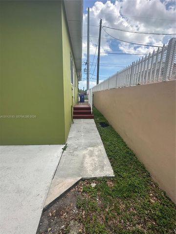 5651 NW 3rd St, Miami, FL 33126