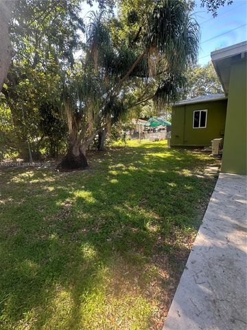 5651 NW 3rd St, Miami, FL 33126
