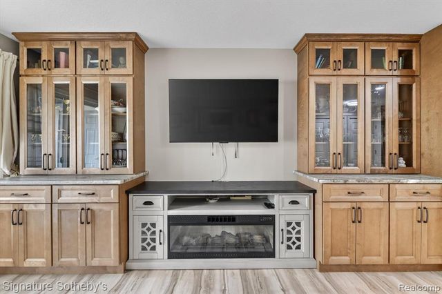 1155 S Lake Drive 71, Novi, MI 48377