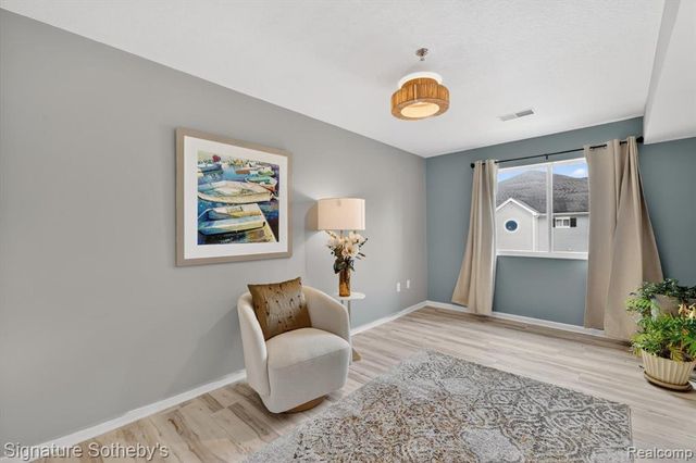 1155 S Lake Drive 71, Novi, MI 48377