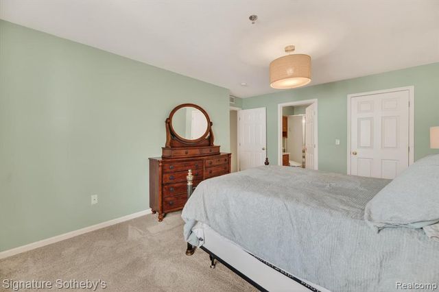 1155 S Lake Drive 71, Novi, MI 48377