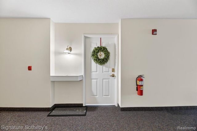 1155 S Lake Drive 71, Novi, MI 48377