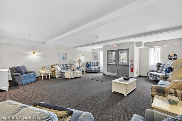 1155 S Lake Drive 71, Novi, MI 48377