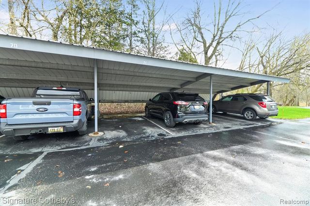 1155 S Lake Drive 71, Novi, MI 48377