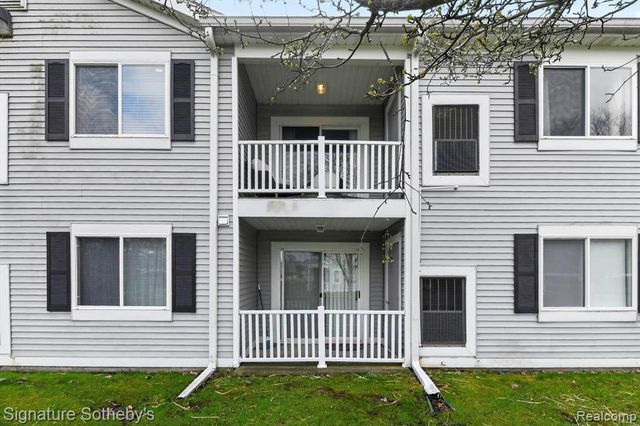 1155 S Lake Drive 71, Novi, MI 48377