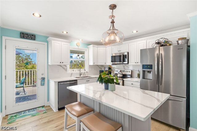 970 Sand Castle RD, Sanibel, FL 33957