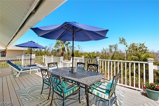 970 Sand Castle RD, Sanibel, FL 33957