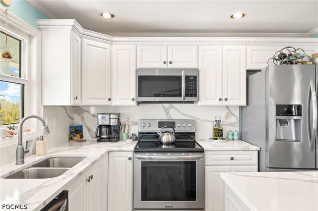 970 Sand Castle RD, Sanibel, FL 33957