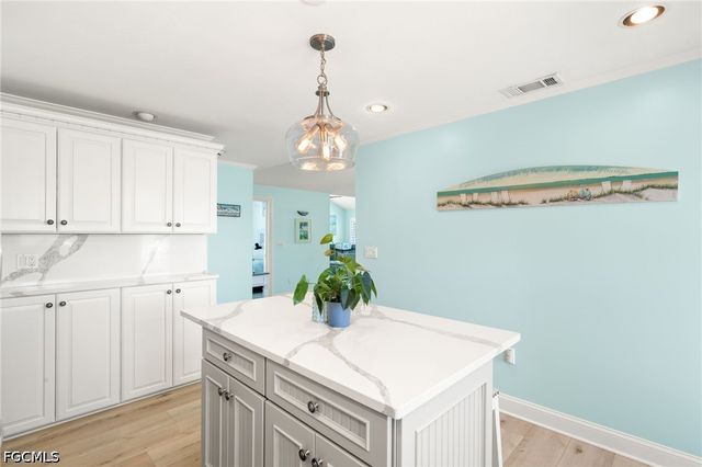 970 Sand Castle RD, Sanibel, FL 33957