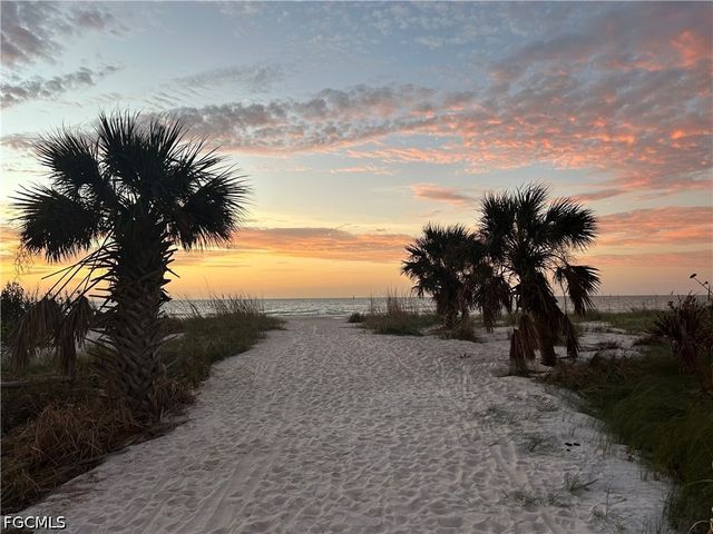 970 Sand Castle RD, Sanibel, FL 33957