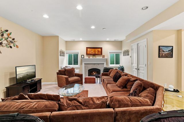 1008 Meadow Road, Northbrook, IL 60062