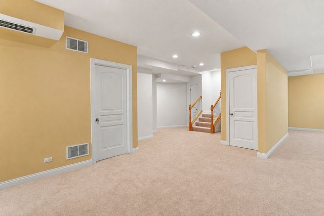 1008 Meadow Road, Northbrook, IL 60062