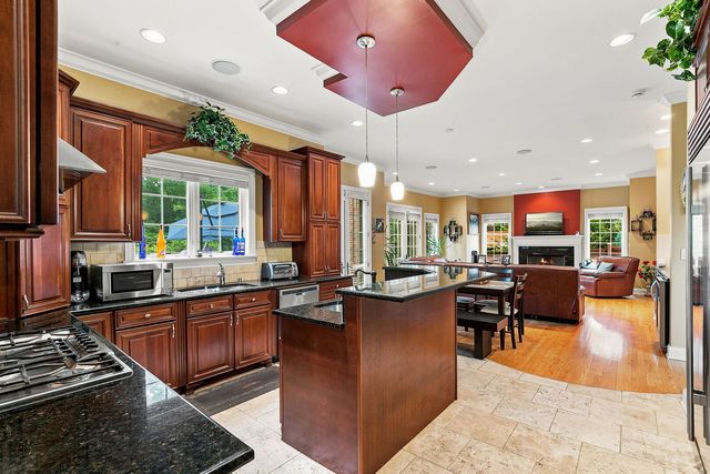 1008 Meadow Road, Northbrook, IL 60062