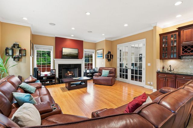 1008 Meadow Road, Northbrook, IL 60062